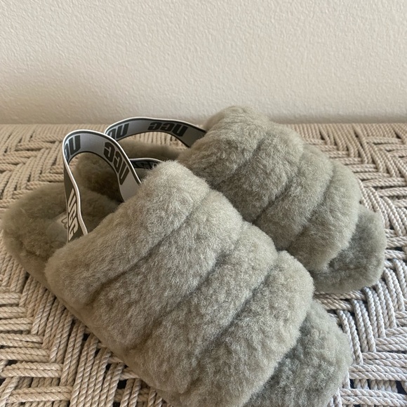 UGG fluff yeah slide shoes slippers Womans burnt olive green - Picture 2 of 15
